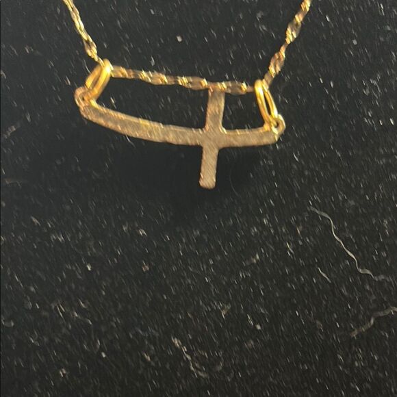 Elegant Gold Necklace - Picture 3 of 4